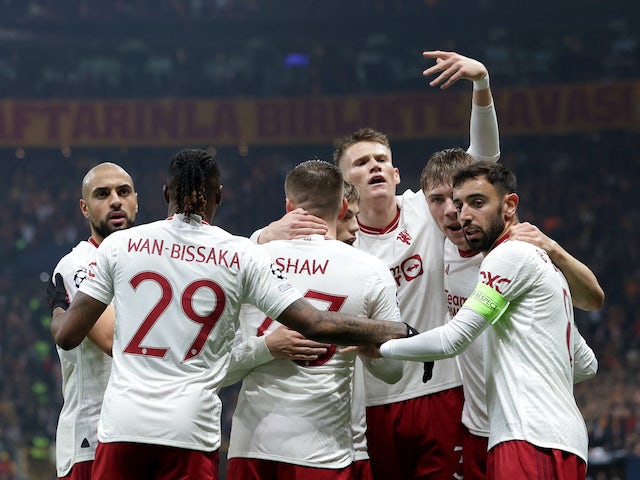 Alejandro Garnacho de Manchester United célèbre son but contre Galatasaray le 29 novembre 2023