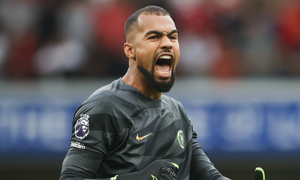 Chelsea ne peut pas être pris au sérieux pendant qu'ils continuent d'insister avec Robert Sanchez