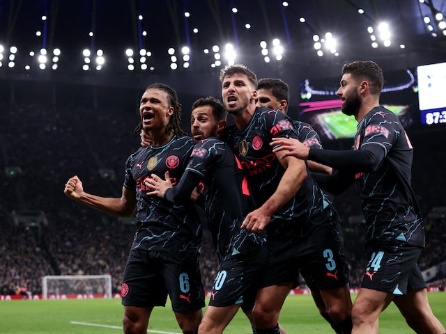 Nathan Ake de Manchester City célèbre son premier but le 26 janvier 2024 Nathan Ake de Manchester City célèbre son premier but le 26 janvier 2024
