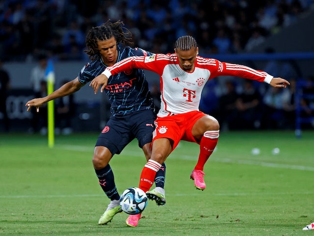 Nathan Ake de Manchester City en action avec Leroy Sane du Bayern Munich le 26 juillet 2023
