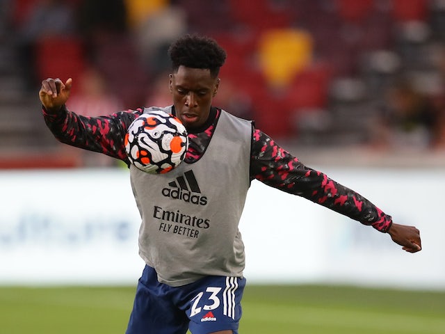 Albert Lokonga d'Arsenal lors de l'échauffement avant le match du 13 août 2021