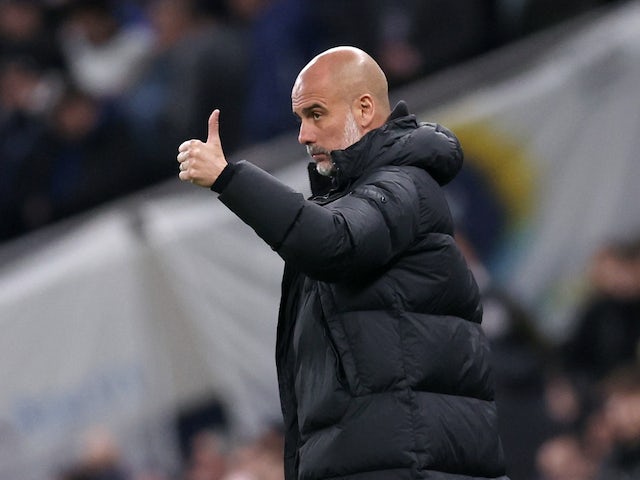 Le manager de Manchester City, Pep Guardiola, réagit le 26 janvier 2024