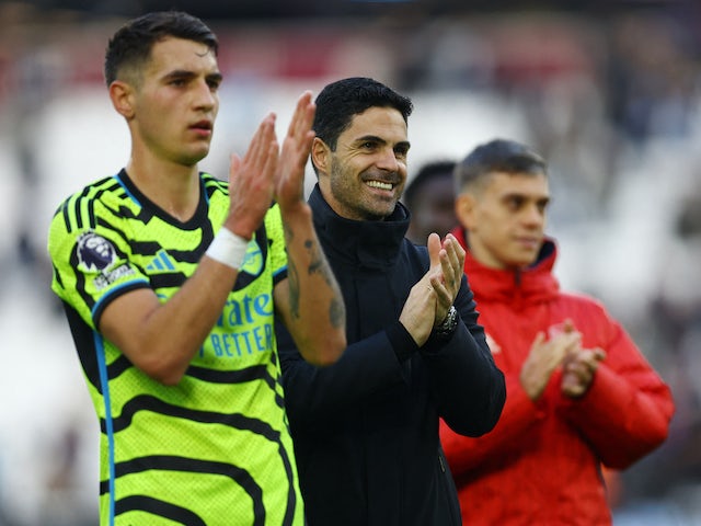 Le manager d'Arsenal, Mikel Arteta, célèbre après le match du 11 février 2024.