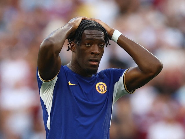 Le défenseur de Chelsea Axel Disasi photographié en août 2023