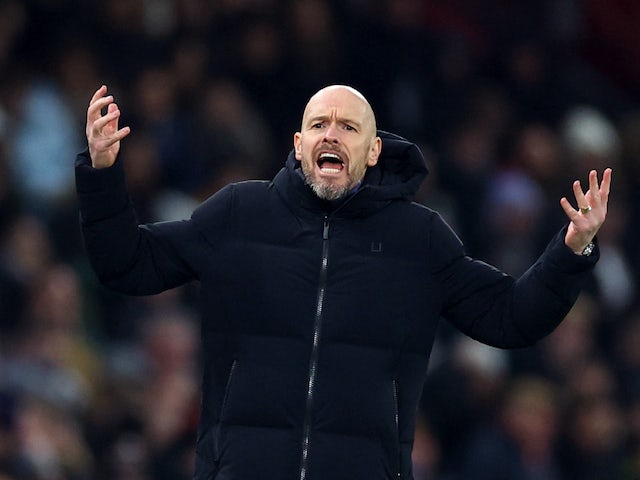 Le manager de Manchester United, Erik ten Hag, réagit le 26 décembre 2023