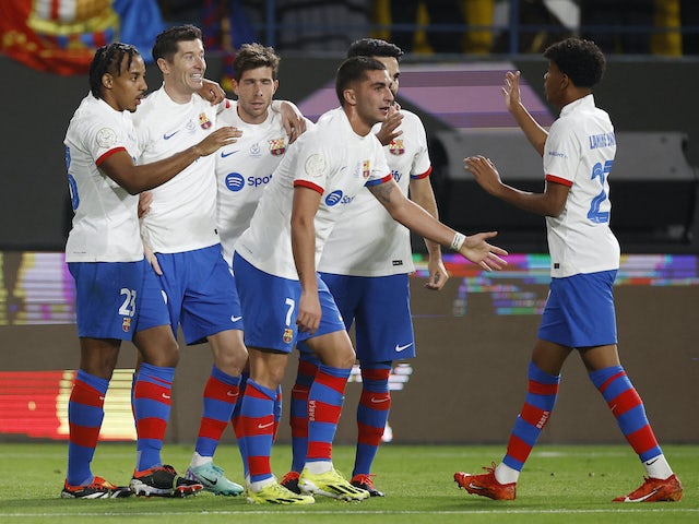 Robert Lewandowski de Barcelone célèbre son but contre Osasuna le 11 janvier 2024