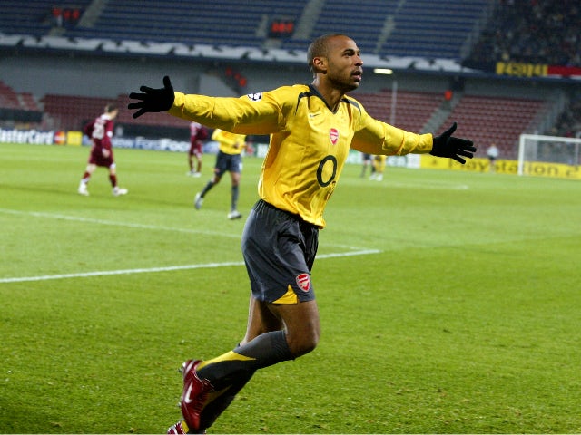 Thierry Henry célèbre le but d'Arsenal contre le Sparta Prague en Ligue des Champions le 18 octobre 2005
