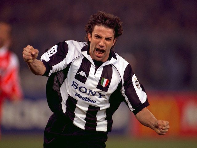 Alessandro Del Piero célèbre son but pour la Juventus en 1998