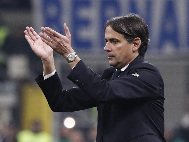 L'entraîneur de l'Inter Milan, Simone Inzaghi, réagit le 4 février 2024