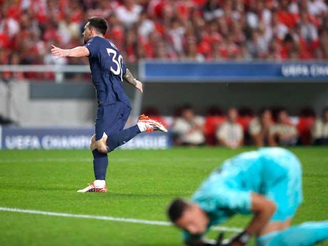Lionel Messi célèbre le but du Paris Saint-Germain contre Benfica le 5 octobre 2022