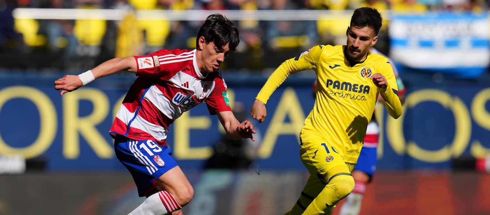 Facundo Pellistri subit un après-midi désastreux pour Grenade à Villarreal - Man United News And Transfer News