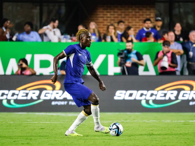 Trevoh Chalobah en action pour Chelsea en juillet 2023