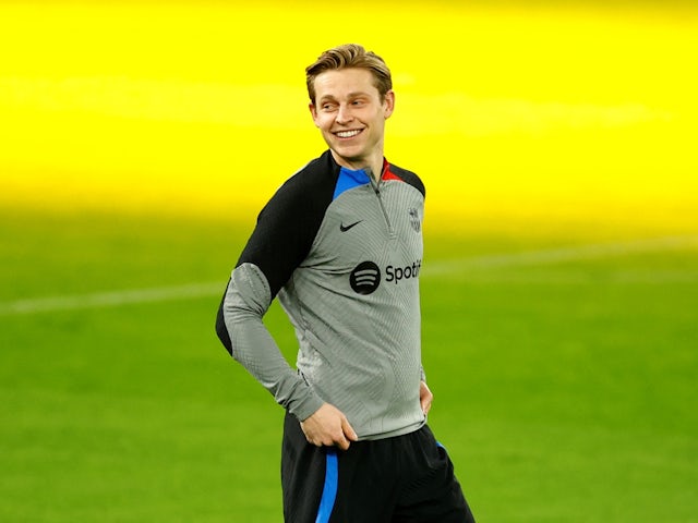 Frenkie de Jong de Barcelone photographié pendant l'entraînement le 22 février 2023