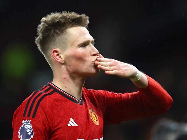 Scott McTominay de Manchester United célèbre après le match du 6 décembre 2023