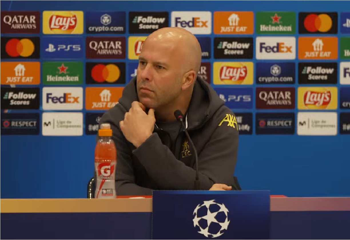 Arne Slot has praised Daley Blind ahead of Girona