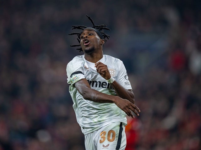 Jérémie Frimpong du Bayer Leverkusen réagit lors du match d'UEFA Champions League de son équipe contre le Liverpool FC le 5 novembre 2024