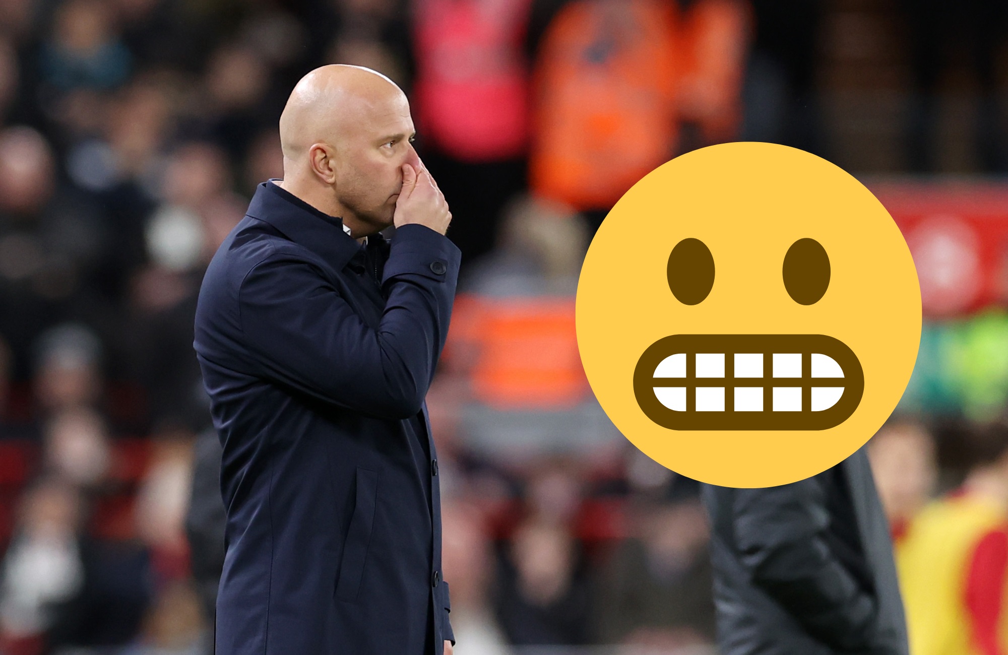 Arne Slot looks worried during Southampton v Liverpool at St Mary