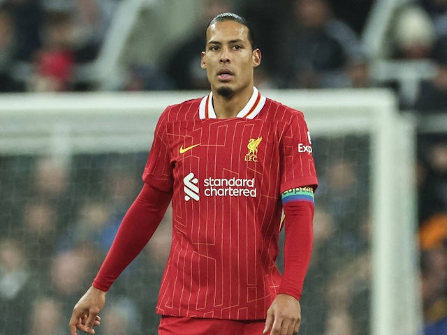 Virgil van Dijk de Liverpool en action le 4 décembre 2024 Virgil van Dijk de Liverpool en action le 4 décembre 2024