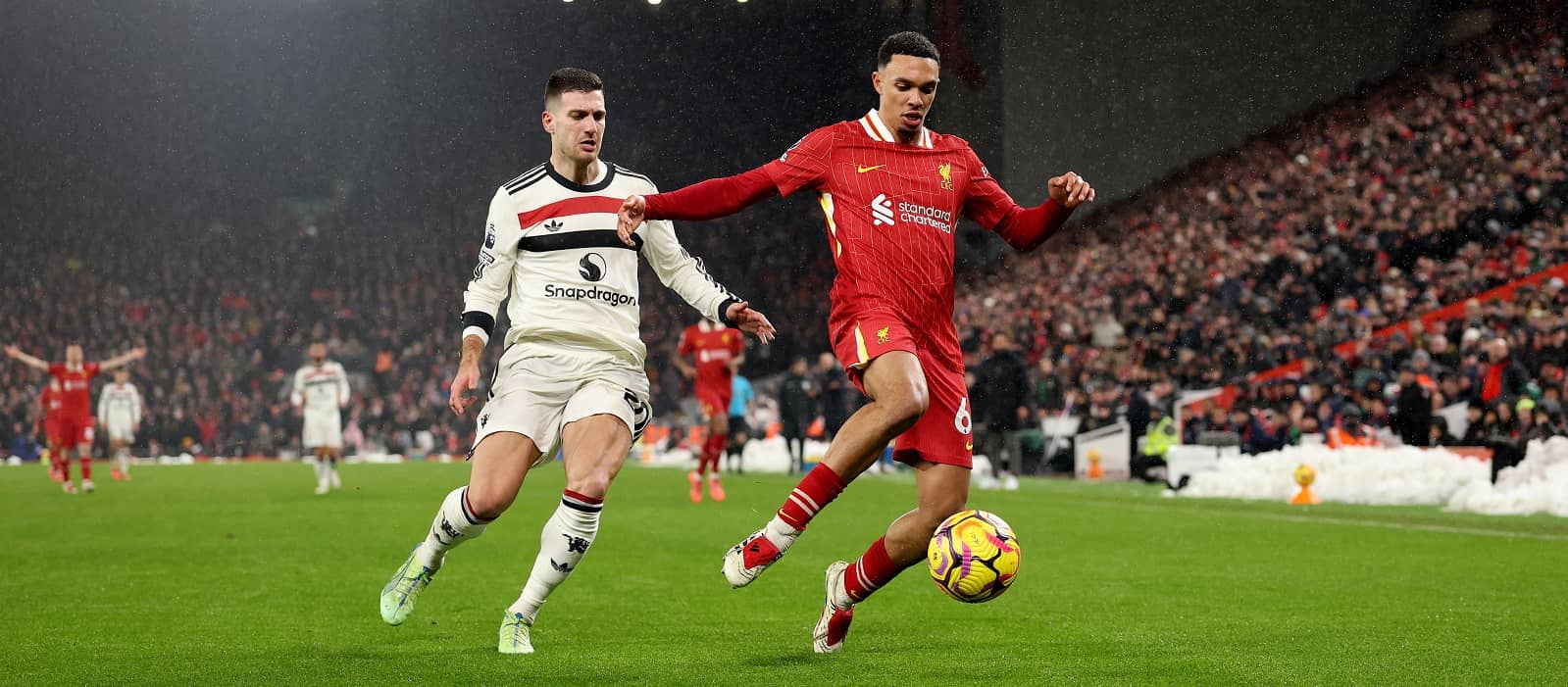 "Cela m'a pincé" : Diogo Dalot dit que les remarques cinglantes de Ruben Amorim étaient à l'origine de la courageuse démonstration de Man United contre Liverpool - Man United News And Transfer News