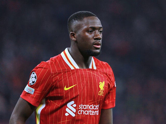 Konate Ibrahima de Liverpool illustré le 23 octobre 2024