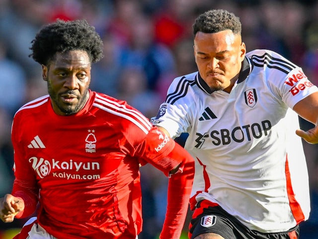 Ola Aina de Nottingham Forest en action avec Rodrigo Muniz de Fulham le 28 septembre 2024