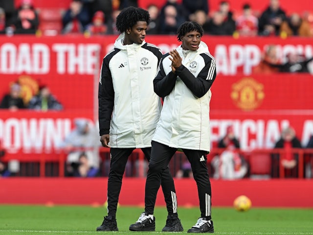 Duo de Manchester United Patrick Dorgu, Ayden Heaven le 2 février 2025