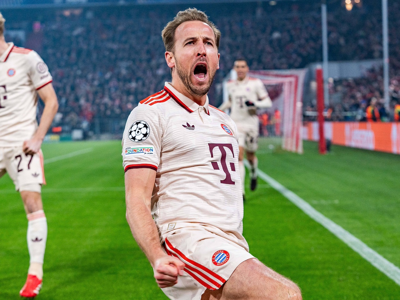 History for Harry: Kane hits new heights as Bayern ease past Leverkusen