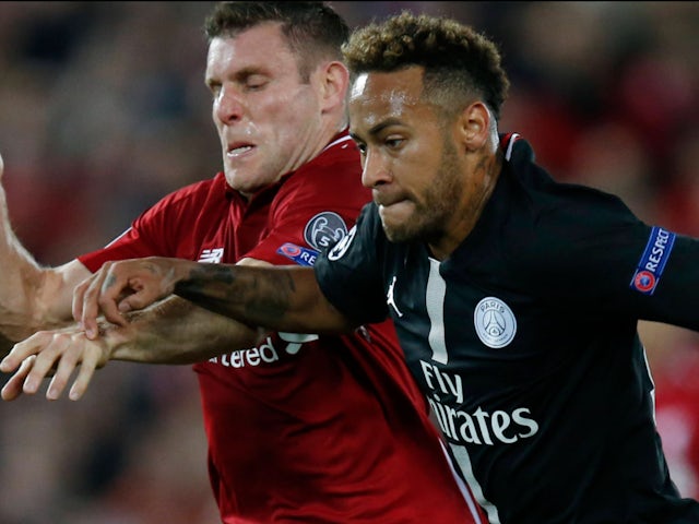 James Milner de Liverpool et Neymar de Paris Saint-Germain illustré le 18 septembre 2018