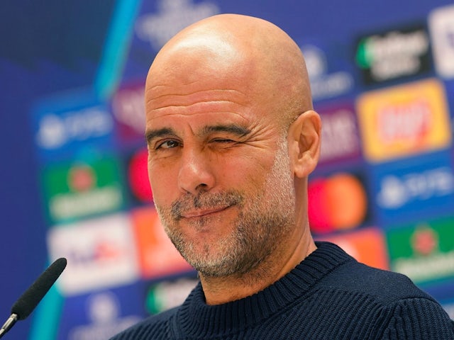 Pep Guardiola de Manchester City lors d'une conférence de presse le 18 février 2025