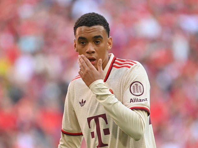 Le Jamal Musiala du Bayern Munich réagit le 1er septembre 2024