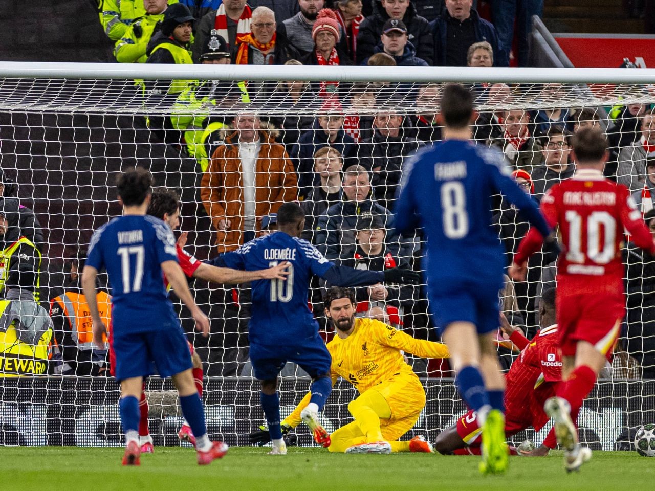 Ousmane Dembele of Paris Saint-Germain scores against Liverpool, on March 11, 2025