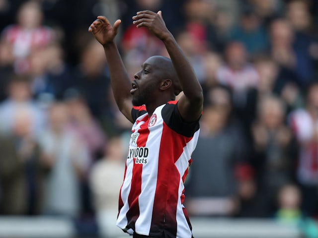 Yoane Wissa célèbre en faisant 3-1 à Brentford le 19 avril 2025