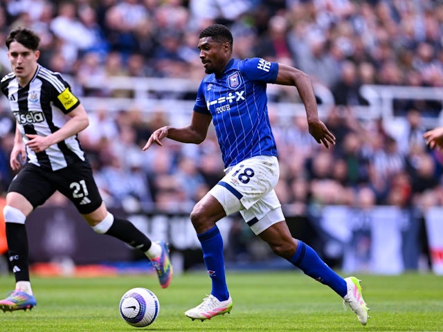 Ben Johnson d'Ipswich Town lors du match de son équipe contre Newcastle United, le 26 avril 2025