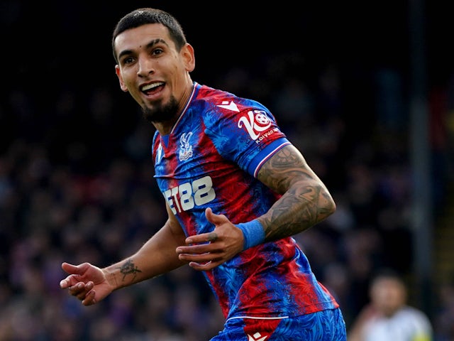 Daniel Munoz de Crystal Palace célèbre le score le 30 novembre 2024