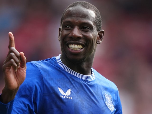 Abdoulaye Doucoure d'Everton célèbre le 12 avril 2025