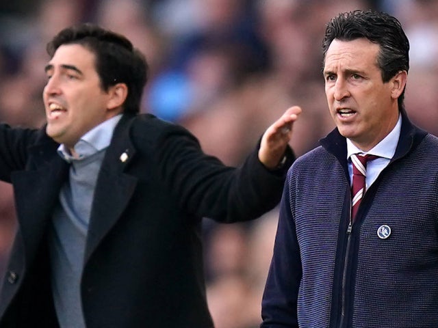 Aston Villa Manager Unai Emery et le directeur de Bournemouth Andoni Iraola sur la photo le 26 octobre 2024