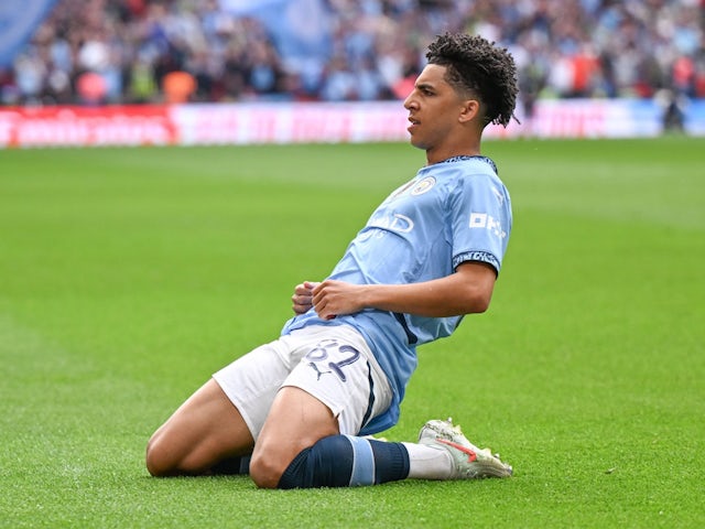 Rico Lewis de Manchester City le 27 avril 2025