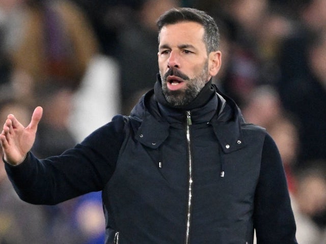 L'entraîneur-chef de Leicester City, Ruud van Nistelrooy, après le match de Premier League de son équipe contre West Ham United, le 27 février 2025