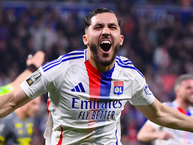 Rayan Cherki de Lyon célèbre le 5 avril 2025