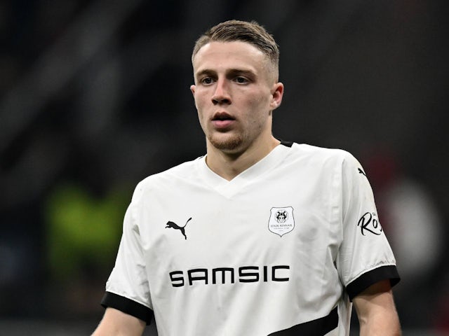 Adrien Truffert de Rennes en action le 15 février 2024