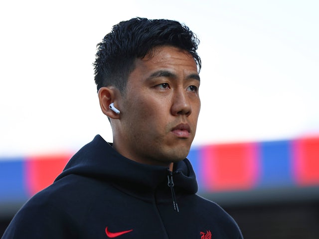 Wataru Endo de Liverpool illustré le 5 octobre 2024