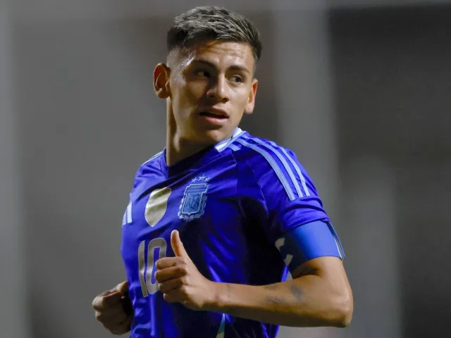 Claudio Echeverri de l'Argentine le 17 janvier 2025