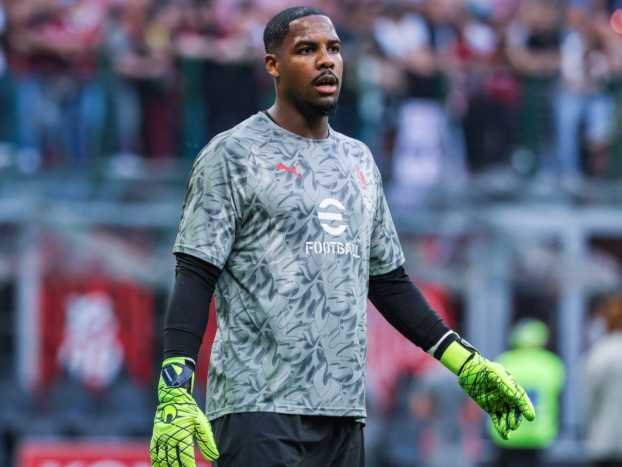 Chelsea, AC Milan `` Not Close '' sur Mike Maignan Transfert Valuation