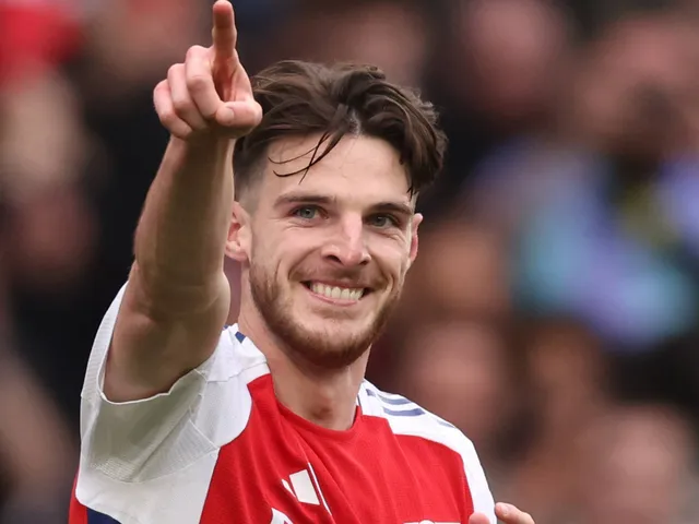 Declan Rice d'Arsenal célèbre le score le 3 mai 2025