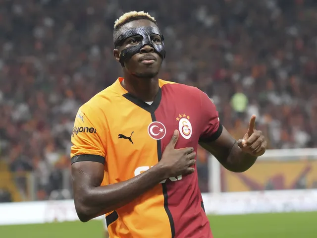 Victor Osimhen de Galatasaray célèbre après avoir marqué le 28 septembre 2024
