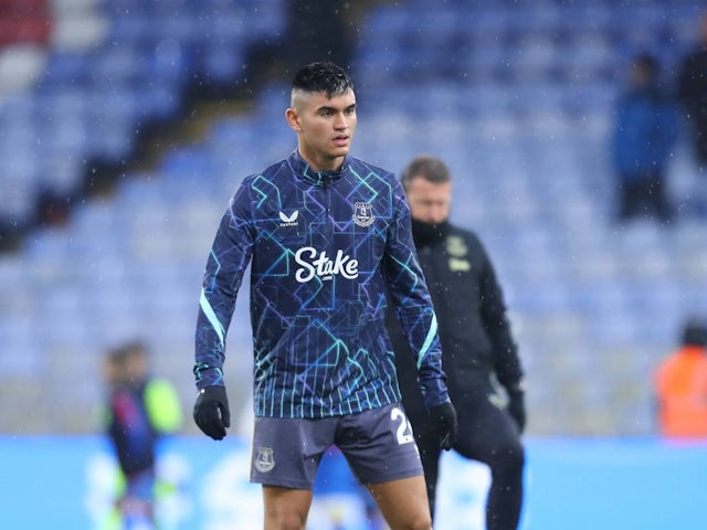 Carlos Alcaraz d'Everton avant le match de son équipe contre Crystal Palace, le 15 février 2025