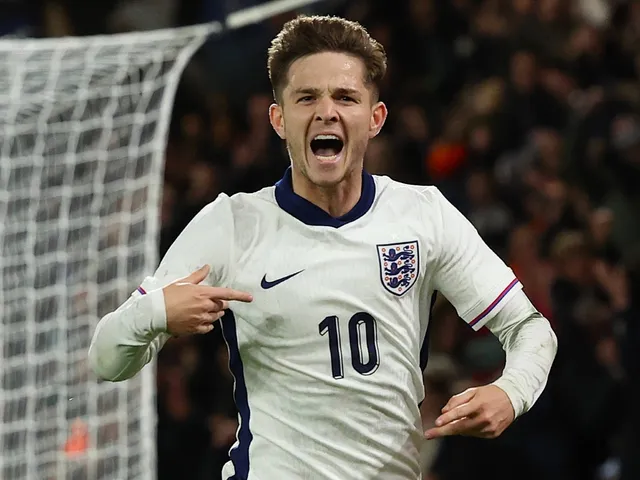 James Mcatee célèbre le score pour l'Angleterre des moins de 21 ans le 11 octobre 2024