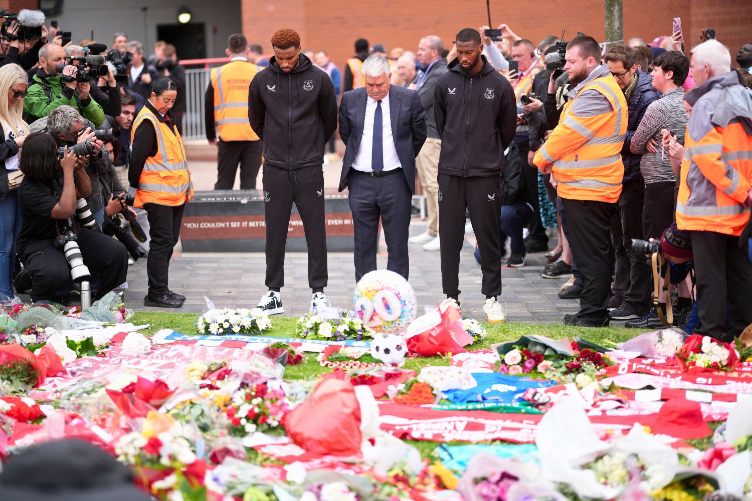 Everton a hommage pour Diogo Jota