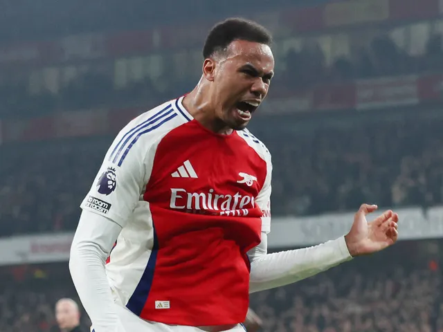 Gabriel Magalhaes d'Arsenal réagit le 15 janvier 2025