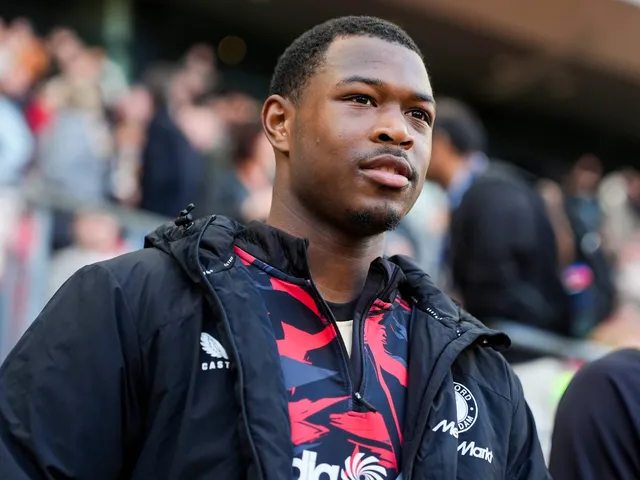 Dernières nouvelles de transfert et rumeurs: Aston Villa confirme Zepequeno Redmond Signing, Crystal Palace Eye Championship Duo, Celtic Defender part